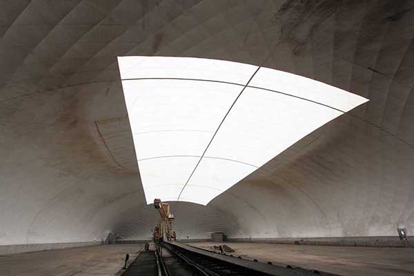 大巴车停车棚膜结构