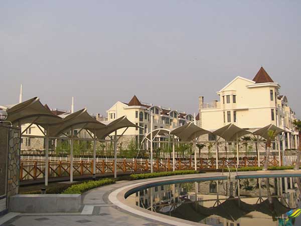 大巴车停车棚膜结构