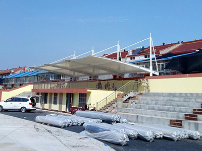 体育看台膜结构安装