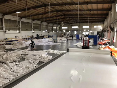 膜材料自动裁剪机