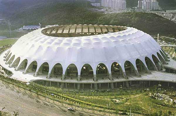 枣庄PTFE膜结构安装特色:鲁南地区施工团队的创新工艺