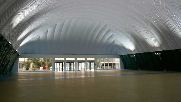 城市繁华地带的步行街膜结构建筑:广东省中材高新材料有限公司的专业服务与创新设计